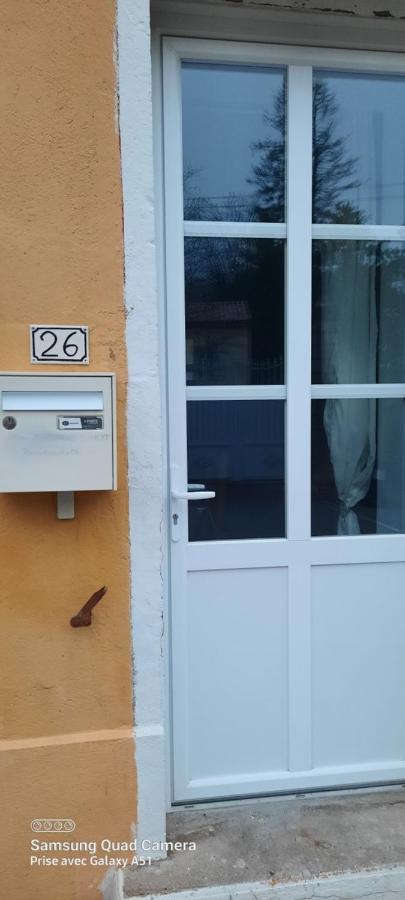 superbe appartement de 40m2 avec parking gratuit sur place Cuisery Extérieur photo
